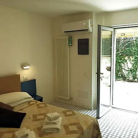 E Con Ingresso Indipendente Le Terrazze Gæstehus Riccione